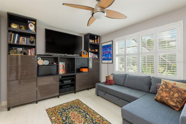 4721 W SAN MIGUEL STREET, Tampa, FL 33629
