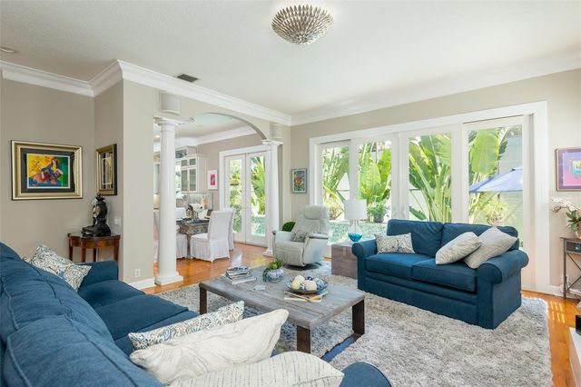 4721 W SAN MIGUEL STREET, Tampa, FL 33629