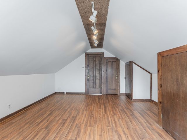 5248 W Wellington Avenue, Chicago, IL 60641