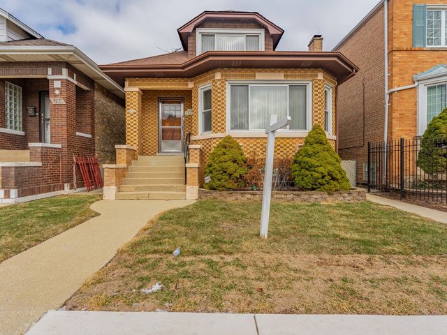 5248 W Wellington Avenue, Chicago, IL 60641