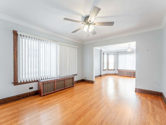 5248 W Wellington Avenue, Chicago, IL 60641