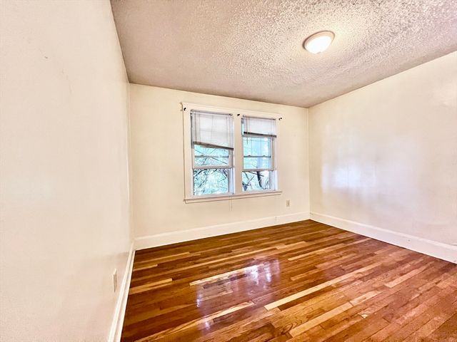 26 Chiswick Rd 6, Boston, MA 02135