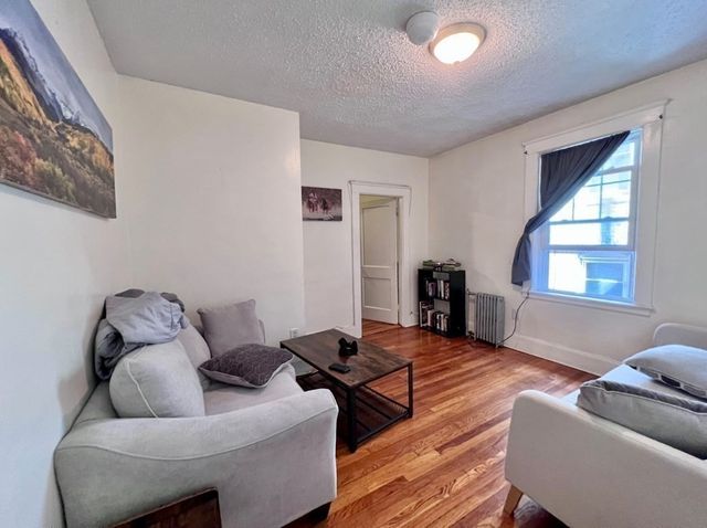 26 Chiswick Rd 6, Boston, MA 02135