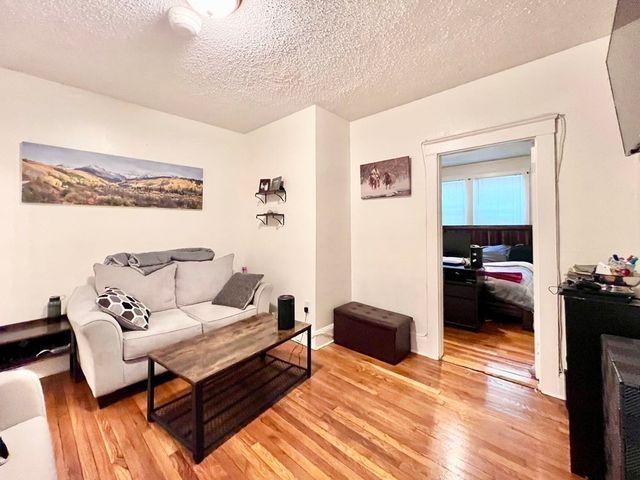 26 Chiswick Rd 6, Boston, MA 02135