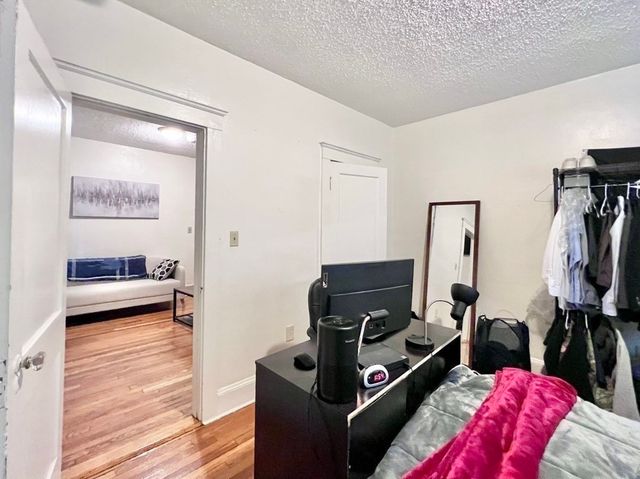 26 Chiswick Rd 6, Boston, MA 02135