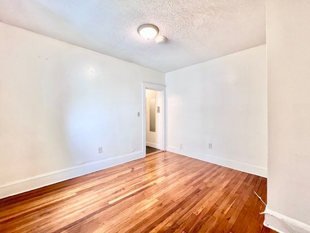 26 Chiswick Rd 6, Boston, MA 02135