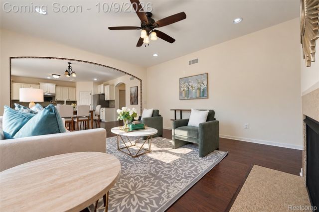27363 Victoria Road, Novi, MI 48374