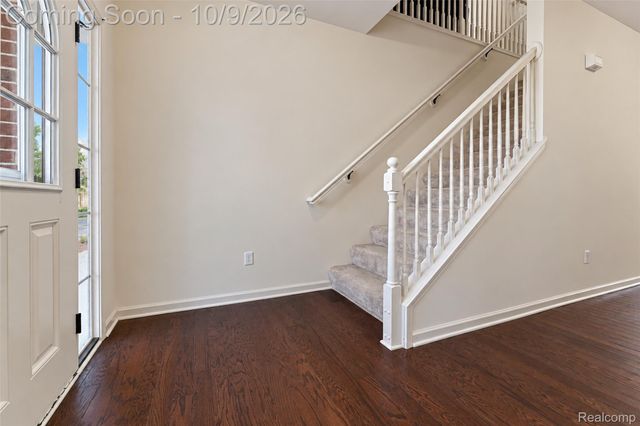 27363 Victoria Road, Novi, MI 48374