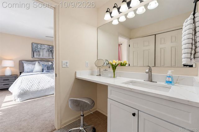 27363 Victoria Road, Novi, MI 48374