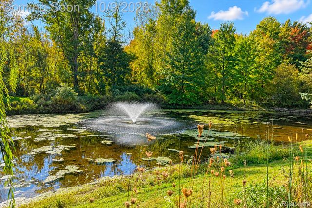 27363 Victoria Road, Novi, MI 48374