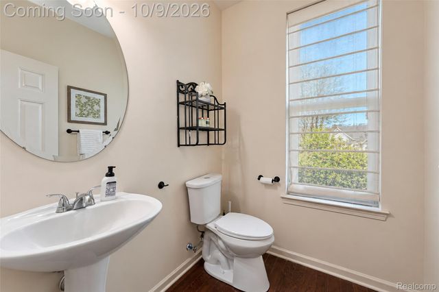 27363 Victoria Road, Novi, MI 48374