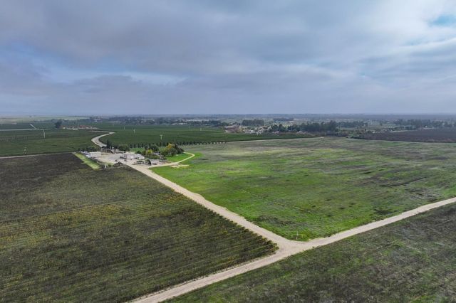 22322 Road 28 1 2, Madera, CA 93638