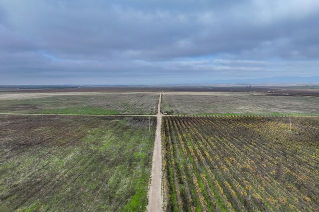 22322 Road 28 1 2, Madera, CA 93638