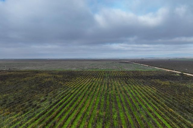 22322 Road 28 1 2, Madera, CA 93638