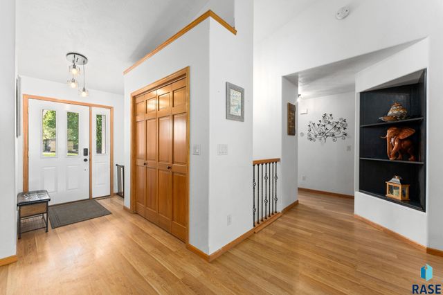 4201 S Pillsberry Ave Avenue, Sioux Falls, SD 57103