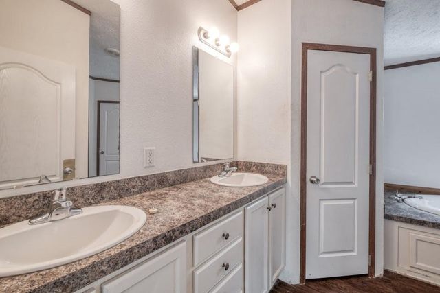 545 Lone Star RD, Bastrop, TX 78602