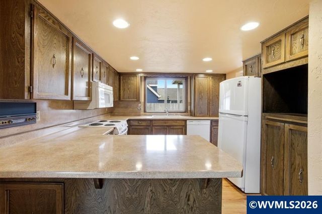 4562 Johnisee Ct NE, Salem, OR 97305