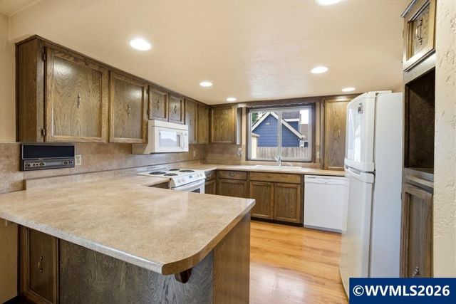 4562 Johnisee Ct NE, Salem, OR 97305