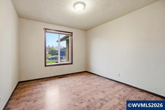 4562 Johnisee Ct NE, Salem, OR 97305