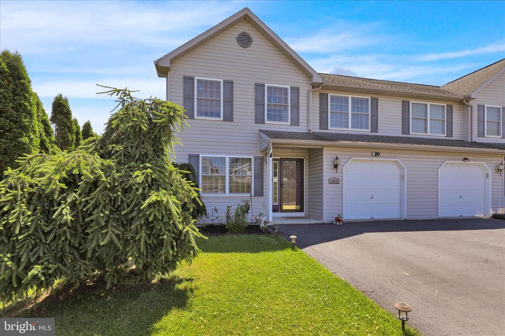 1514 RIDGE AVE, Reading, PA 19607