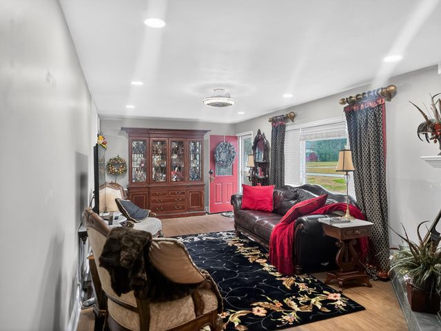 521 Steele Road, Rossville, GA 30741