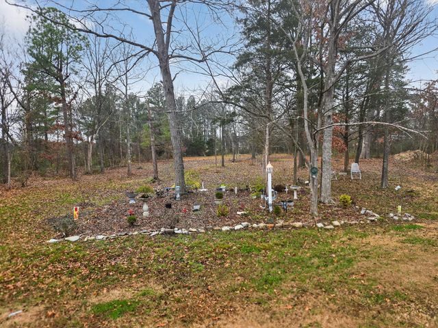 521 Steele Road, Rossville, GA 30741