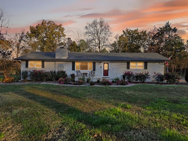 521 Steele Road, Rossville, GA 30741