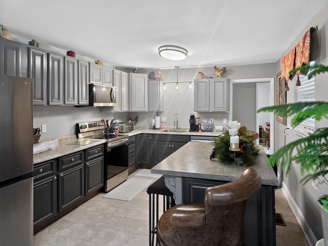 521 Steele Road, Rossville, GA 30741