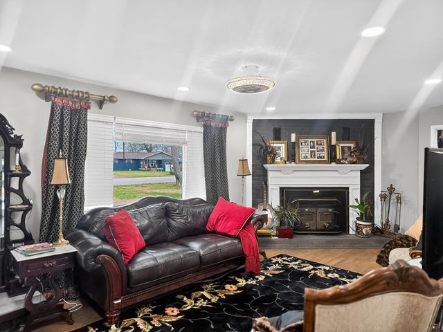 521 Steele Road, Rossville, GA 30741