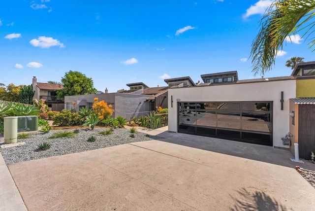 674 Hygeia Avenue, Encinitas, CA 92024