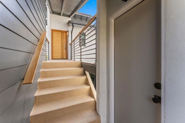 674 Hygeia Avenue, Encinitas, CA 92024