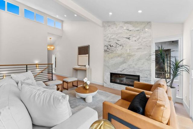674 Hygeia Avenue, Encinitas, CA 92024