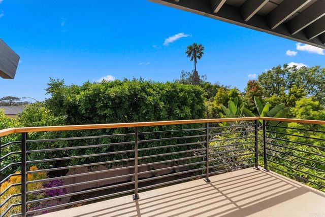 674 Hygeia Avenue, Encinitas, CA 92024