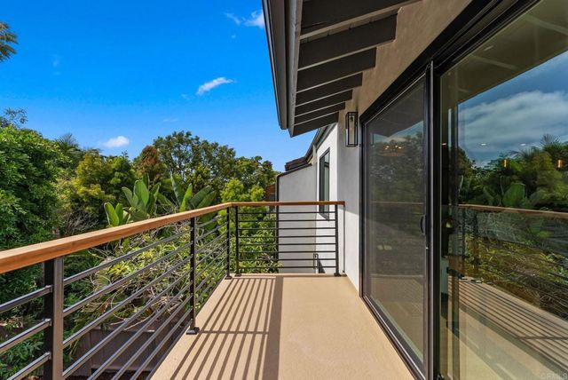 674 Hygeia Avenue, Encinitas, CA 92024