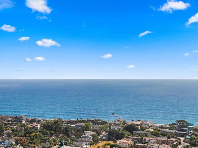 674 Hygeia Avenue, Encinitas, CA 92024
