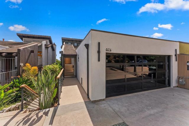 674 Hygeia Avenue, Encinitas, CA 92024