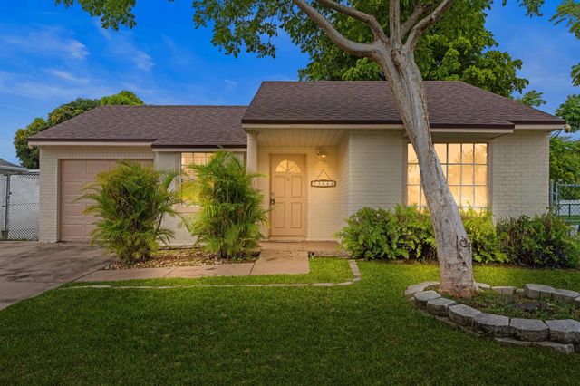 23444 Shetland Run, Boca Raton, FL 33433