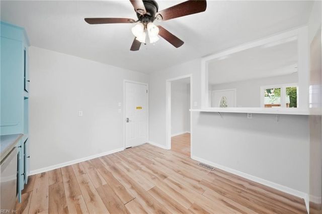 10 Eastlawn DR, Hampton, VA 23664