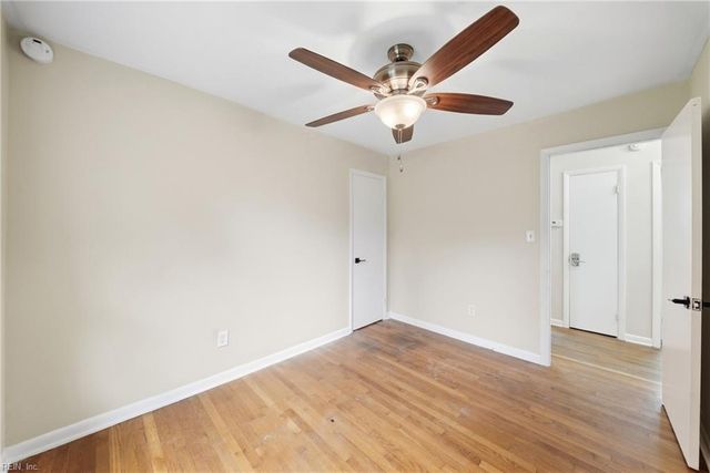 10 Eastlawn DR, Hampton, VA 23664