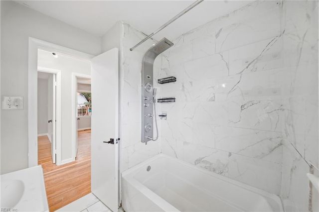 10 Eastlawn DR, Hampton, VA 23664