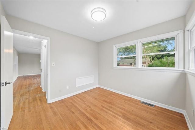 10 Eastlawn DR, Hampton, VA 23664