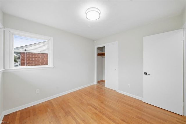 10 Eastlawn DR, Hampton, VA 23664