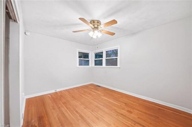 10 Eastlawn DR, Hampton, VA 23664