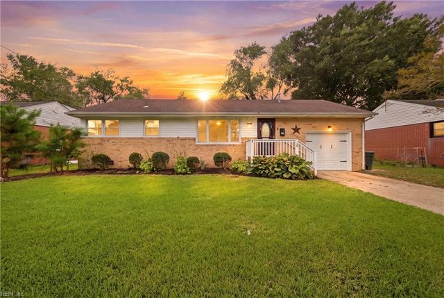 10 Eastlawn DR, Hampton, VA 23664