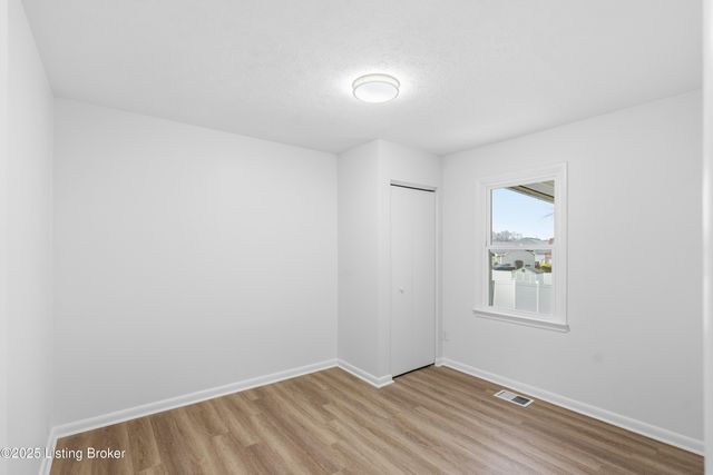 10212 Greenfield Park Rd, Louisville, KY 40258