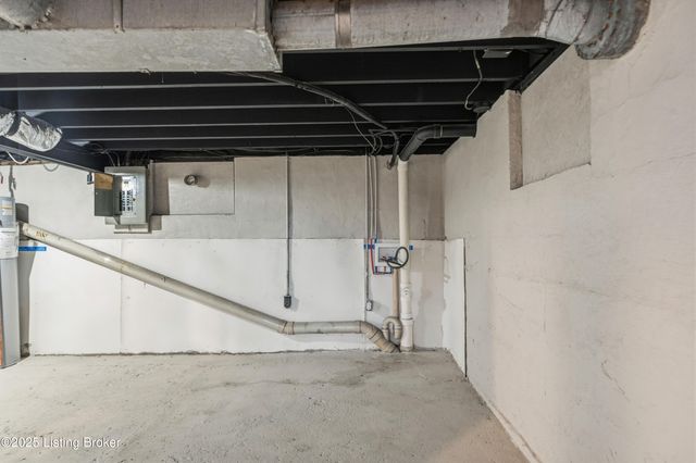 10212 Greenfield Park Rd, Louisville, KY 40258