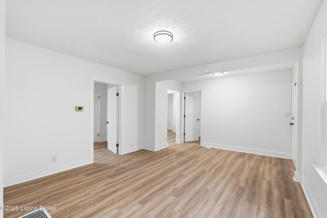 10212 Greenfield Park Rd, Louisville, KY 40258