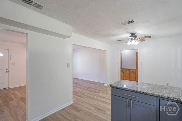 216 Holiday Circle, Savannah, GA 31419