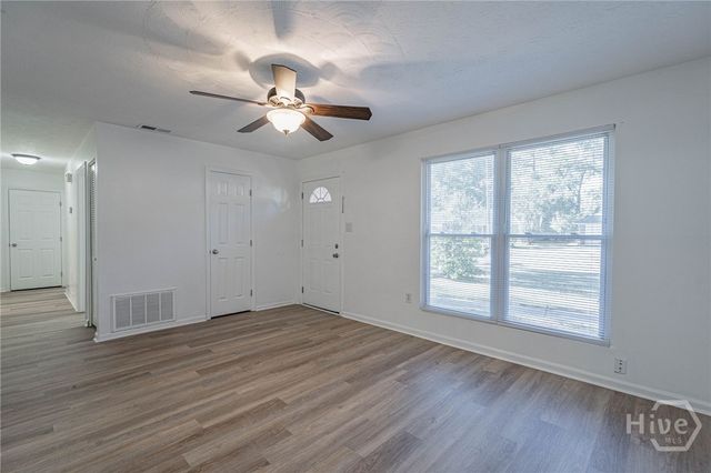 216 Holiday Circle, Savannah, GA 31419