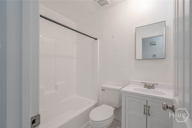 216 Holiday Circle, Savannah, GA 31419